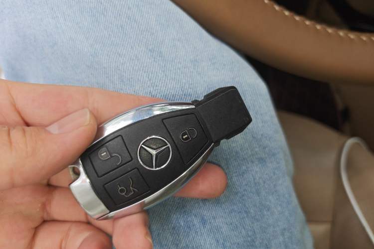 Used Mercedes-Benz S-Class 2012 S 300 L Luxury Grand Edition Vehicle Key