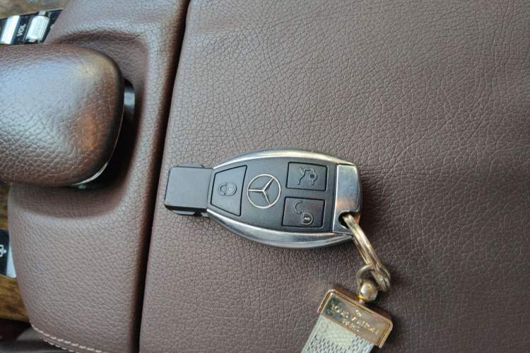 Used Mercedes-Benz S-Class 2012 S 300 L Business-Class Grand Edition Vehicle Key