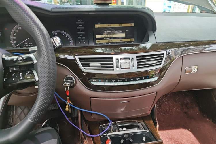 Used Mercedes-Benz S-Class 2012 S 300 L Business-Class Grand Edition Audio And AC Panel