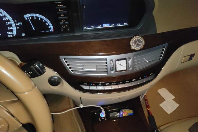Used Mercedes-Benz S-Class 2012 S 300 L Business-Class Grand Edition Audio And AC Panel