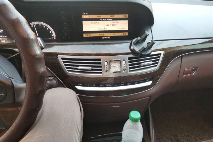 Used Mercedes-Benz S-Class 2012 S 300 L Business Standard Model Audio And AC Panel