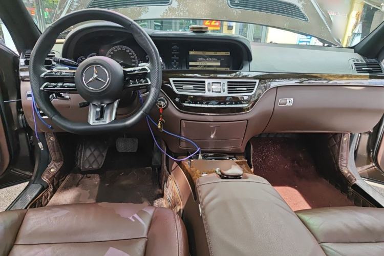 Used Mercedes-Benz S-Class 2012 S 300 L Business-Class Grand Edition Center Console