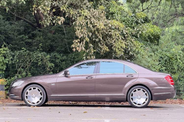 Used Mercedes-Benz S-Class 2012 S 600 L Grand Edition Exterior 4