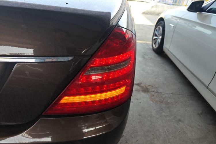 Used Mercedes-Benz S-Class 2012 S 400 L HYBRID Grand Edition Exterior 6