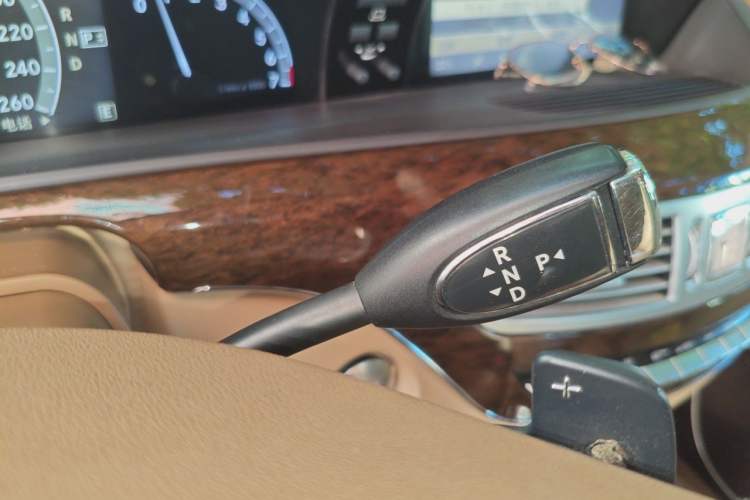 Used Mercedes-Benz S-Class 2012 S 300 L Prestige Grand Edition Gear Lever