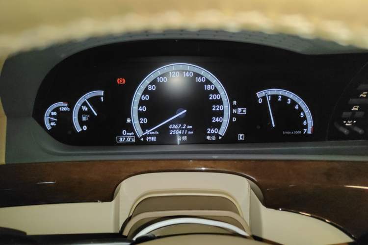 Used Mercedes-Benz S-Class 2012 S 300 L Business-Class Grand Edition Instrument Cluster