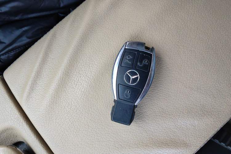 Used Mercedes-Benz S-Class 2012 S 400 L HYBRID Grand Edition Interior 1