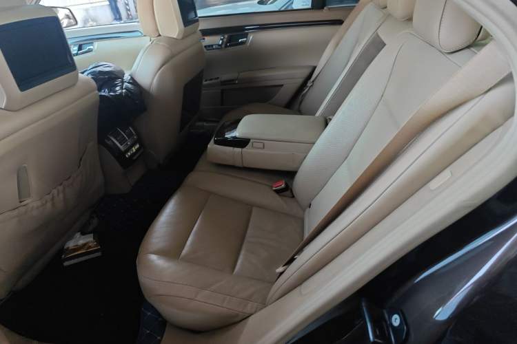 Used Mercedes-Benz S-Class 2012 S 400 L HYBRID Grand Edition Interior 4