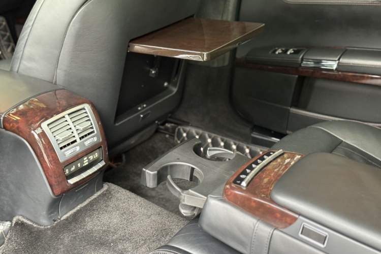 Used Mercedes-Benz S-Class 2012 S 600 L Grand Edition Interior 5