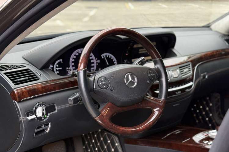 Used Mercedes-Benz S-Class 2012 S 600 L Grand Edition Interior 6