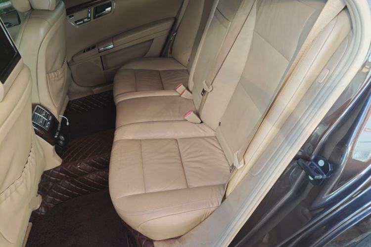 Used Mercedes-Benz S-Class 2012 S 300 L Prestige Grand Edition Left Rear Seat