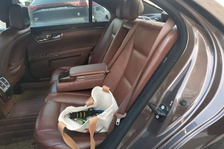Used Mercedes-Benz S-Class 2012 S 300 L Business Standard Model Left Rear Seat