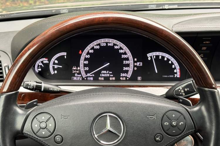 Used Mercedes-Benz S-Class 2012 S 600 L Grand Edition Odometer Close Up