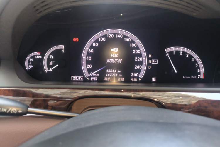 Used Mercedes-Benz S-Class 2012 S 400 L HYBRID Grand Edition Odometer Close Up