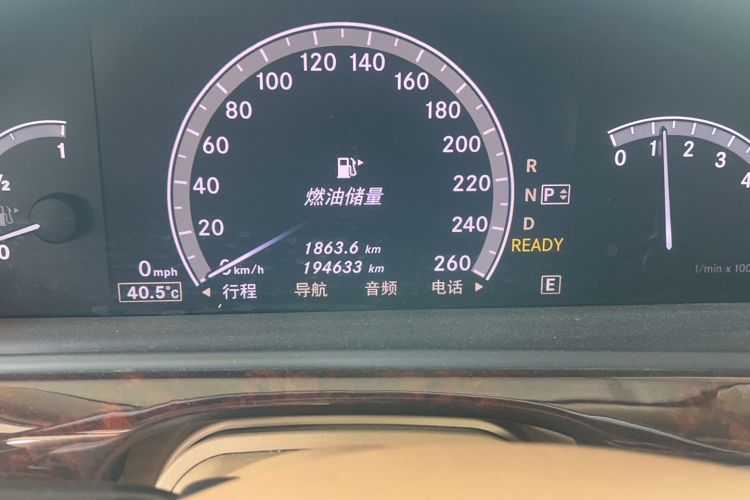 Used Mercedes-Benz S-Class 2012 S 400 L HYBRID Grand Edition Odometer Close Up
