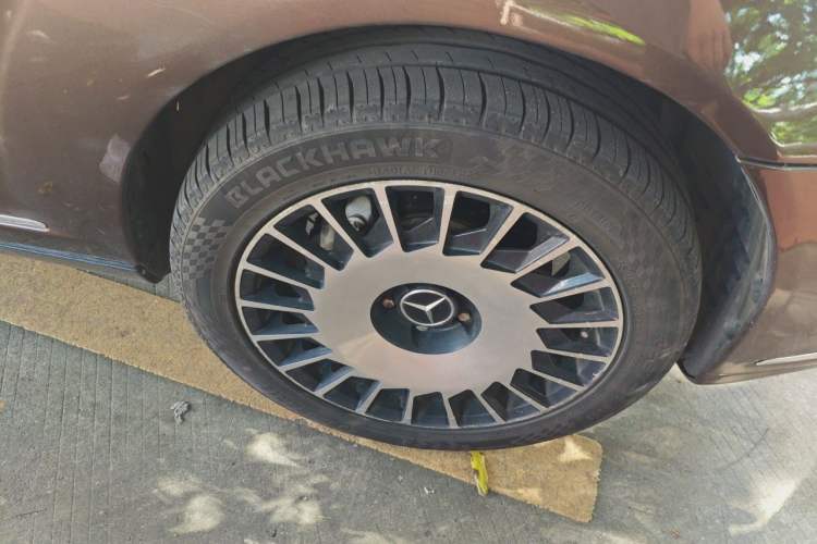 Used Mercedes-Benz S-Class 2012 S 300 L Prestige Grand Edition Right Front Wheel Hub