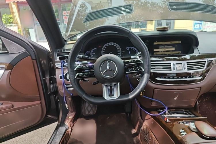 Used Mercedes-Benz S-Class 2012 S 300 L Business-Class Grand Edition Steering Wheel