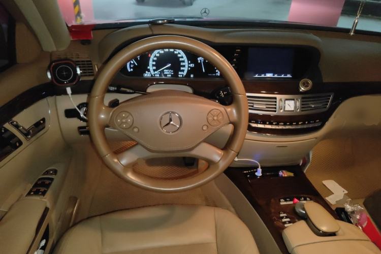 Used Mercedes-Benz S-Class 2012 S 300 L Business-Class Grand Edition Steering Wheel