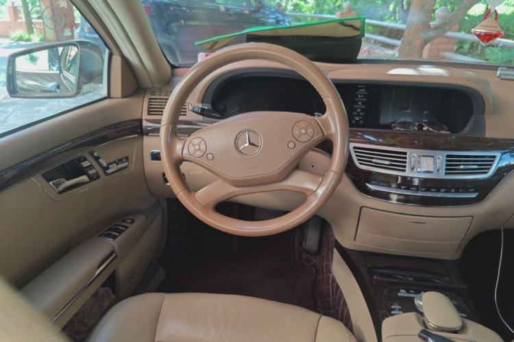 Used Mercedes-Benz S-Class 2012 S 300 L Prestige Grand Edition Steering Wheel