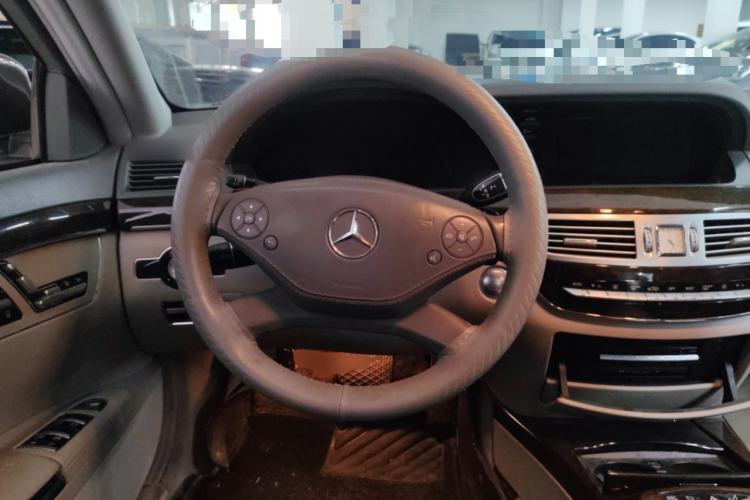 Used Mercedes-Benz S-Class 2012 S 300 L Business-Class Grand Edition Steering Wheel