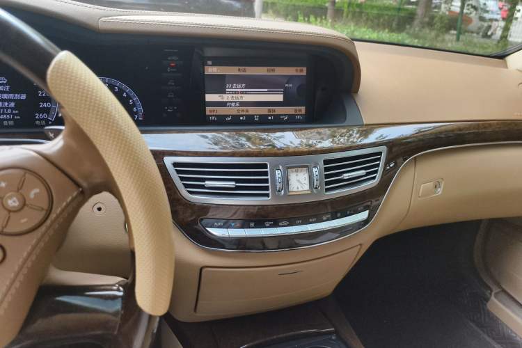 Used Mercedes-Benz S-Class 2012 S 300 L Business-Class Grand Edition Audio And AC Panel