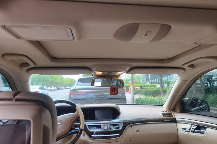 Used Mercedes-Benz S-Class 2012 S 300 L Business-Class Grand Edition Headliner