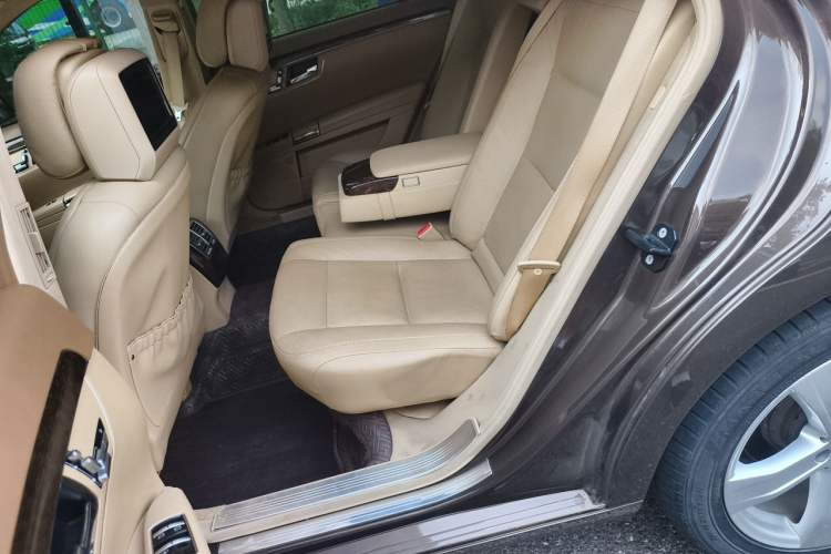 Used Mercedes-Benz S-Class 2012 S 300 L Business-Class Grand Edition Left Rear Seat