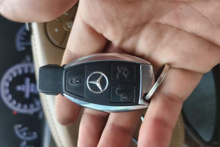 Used Mercedes-Benz S-Class 2012 S 300 L Business-Class Grand Edition Vehicle Key