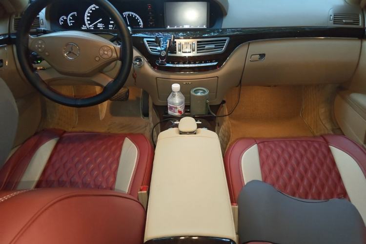 Used Mercedes-Benz S-Class 2012 S 300 L Business Standard Model Center Console
