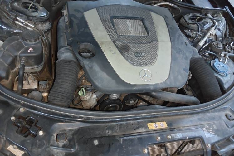 Used Mercedes-Benz S-Class 2012 S 300 L Business Standard Model Engine Bay