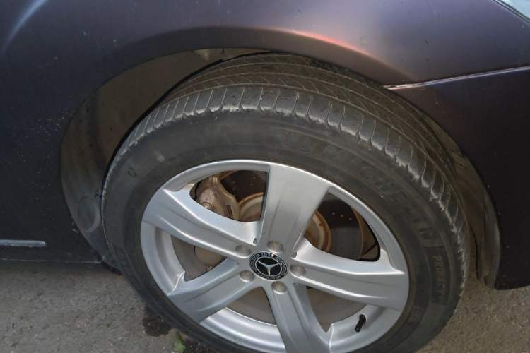 Used Mercedes-Benz S-Class 2012 S 300 L Business Standard Model Right Front Wheel Hub