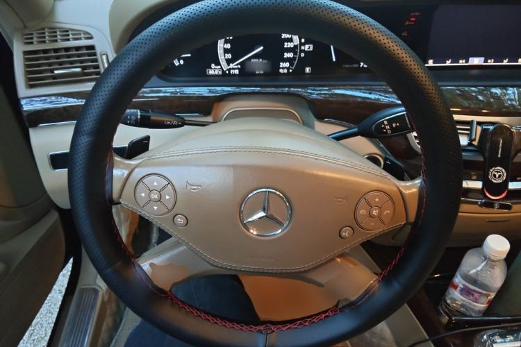 Used Mercedes-Benz S-Class 2012 S 300 L Business Standard Model Steering Wheel