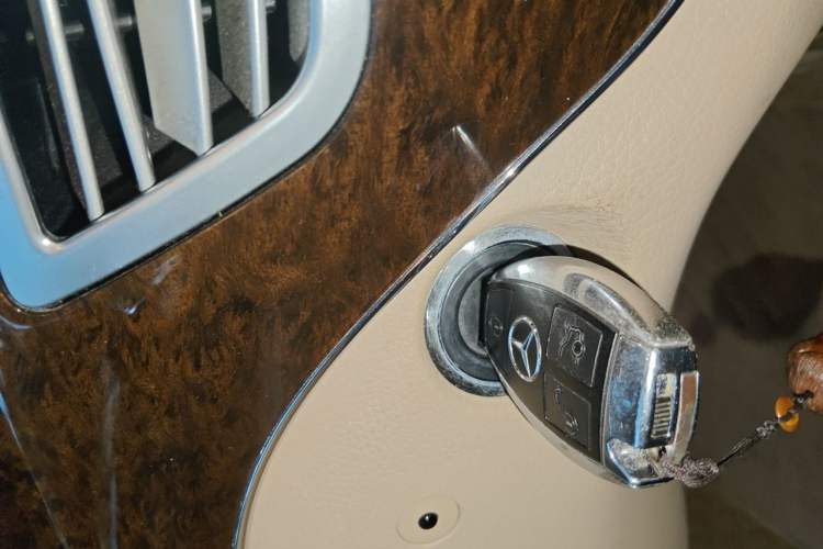 Used Mercedes-Benz S-Class 2012 S 300 L Business Standard Model Vehicle Key