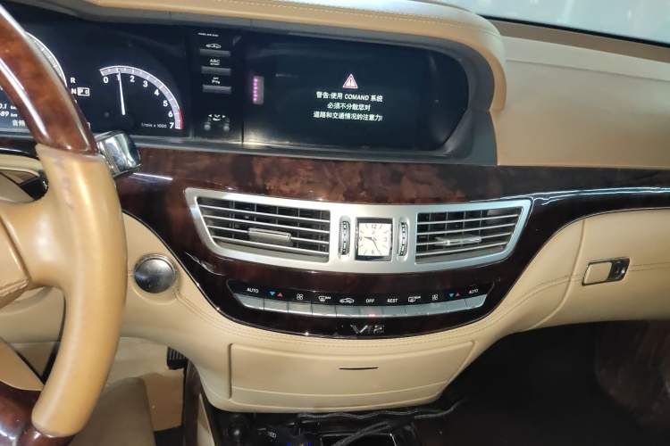 Used Mercedes-Benz S-Class 2012 S 600 L Grand Edition Audio And AC Panel