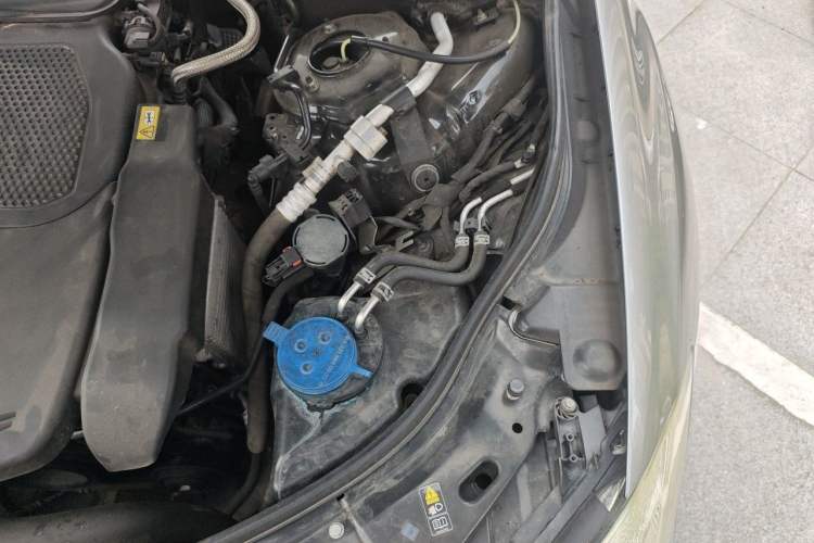 Used Mercedes-Benz S-Class 2012 S 350 L Grand Edition Engine Bay Left
