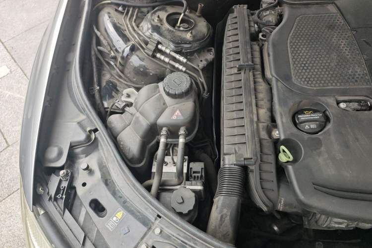Used Mercedes-Benz S-Class 2012 S 350 L Grand Edition Engine Bay Right