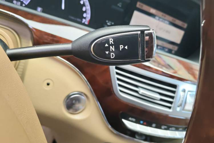 Used Mercedes-Benz S-Class 2012 S 350 L Grand Edition Gear Lever