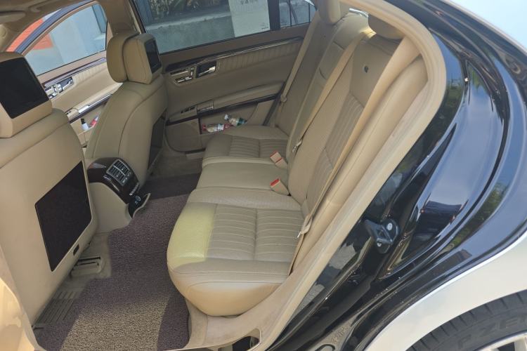Used Mercedes-Benz S-Class 2012 S 600 L Grand Edition Left Rear Seat