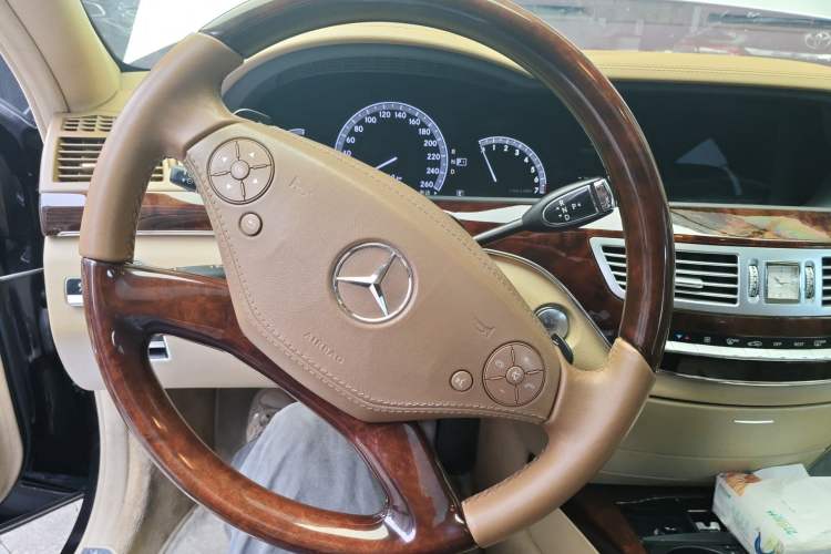 Used Mercedes-Benz S-Class 2012 S 350 L Grand Edition Steering Wheel