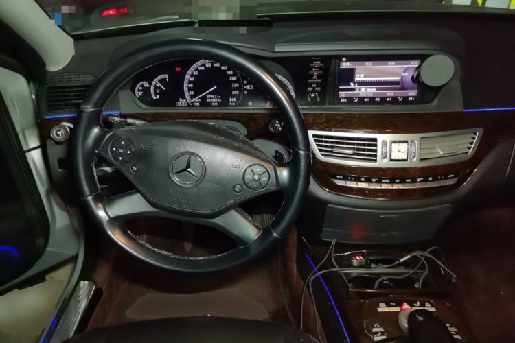 Used Mercedes-Benz S-Class 2012 S 300 L Business-Class Grand Edition Steering Wheel