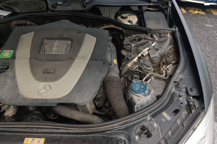 Used Mercedes-Benz S-Class 2012 S 300 L Luxury Grand Edition Engine Bay Left