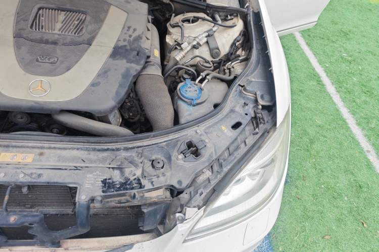 Used Mercedes-Benz S-Class 2012 S 300 L Business-Class Grand Edition Engine Bay Left