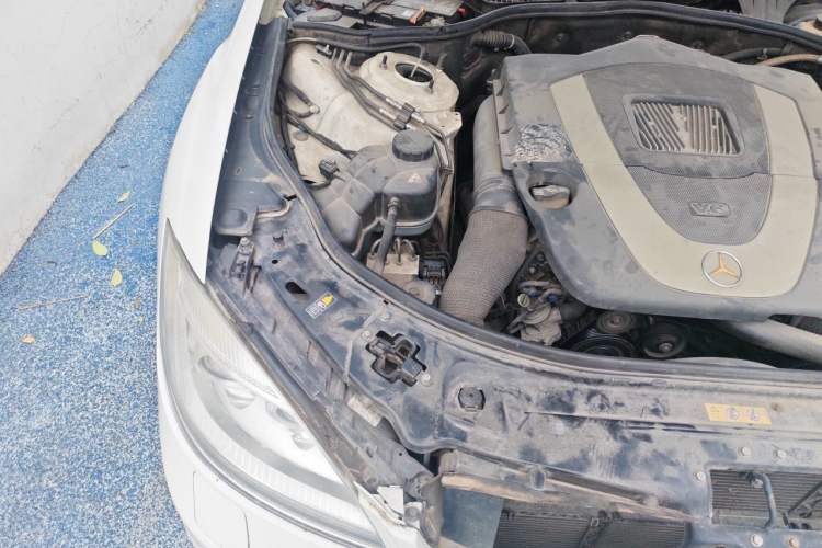 Used Mercedes-Benz S-Class 2012 S 300 L Business-Class Grand Edition Engine Bay Right
