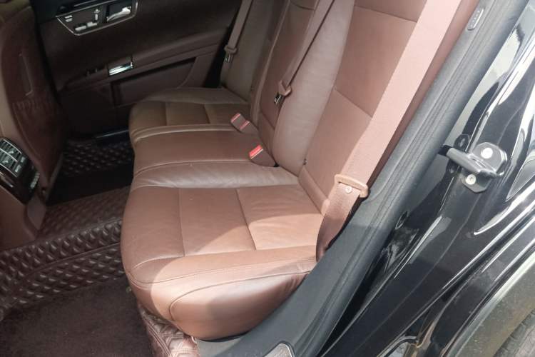 Used Mercedes-Benz S-Class 2012 S 300 L Luxury Grand Edition Left Rear Seat