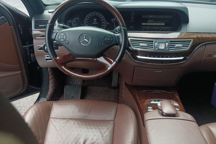 Used Mercedes-Benz S-Class 2012 S 300 L Luxury Grand Edition Steering Wheel
