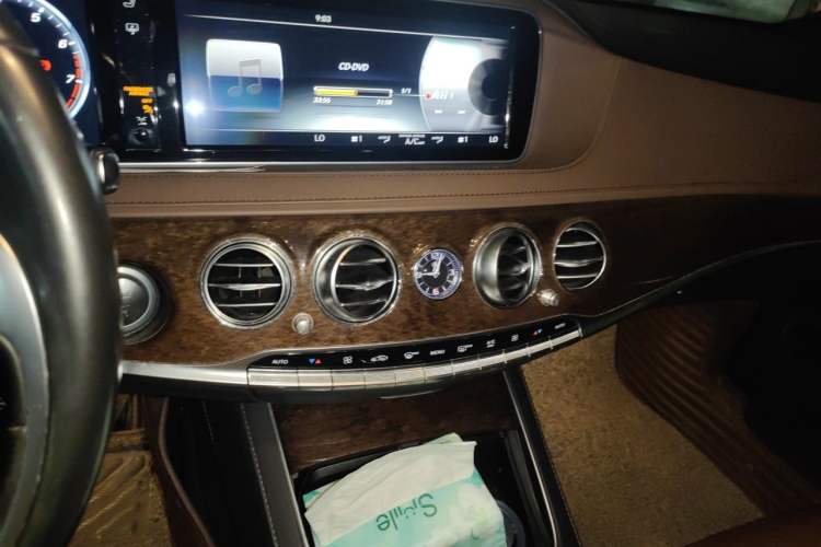 Used Mercedes-Benz S-Class 2014 S 320 L Business Model Audio And AC Panel