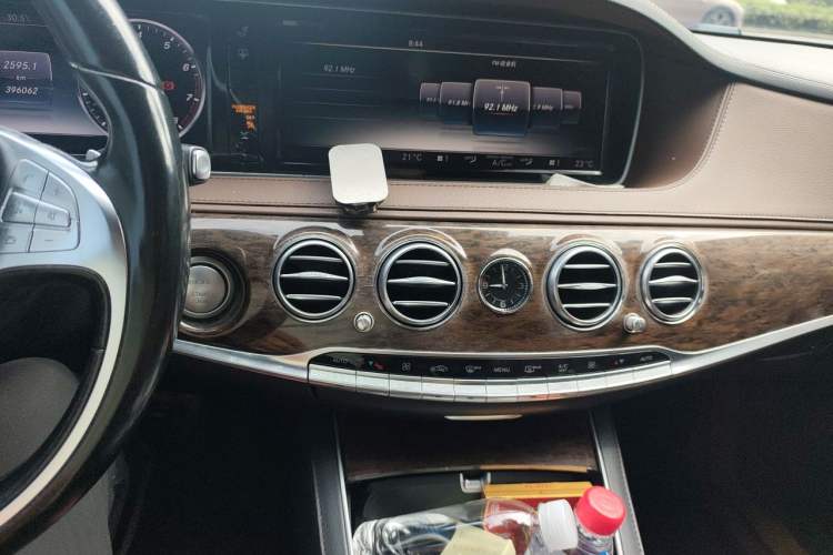 Used Mercedes-Benz S-Class 2014 S 320 L Business Model Audio And AC Panel