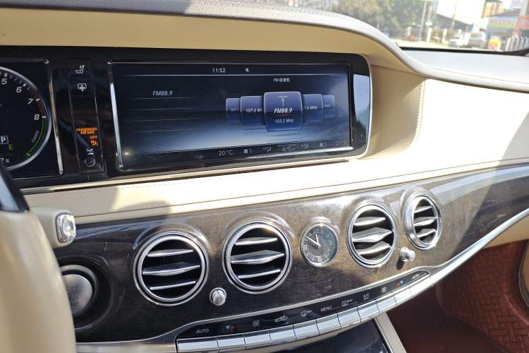 Used Mercedes-Benz S-Class 2014 S 400 L HYBRID Audio And AC Panel