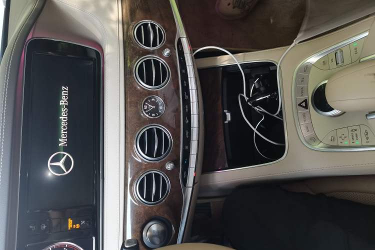 Used Mercedes-Benz S-Class 2014 S 400 L Prestige Edition Audio And AC Panel