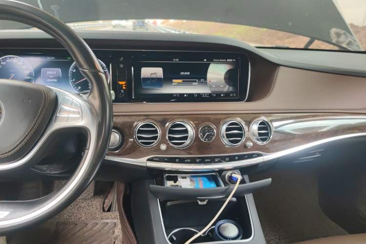 Used Mercedes-Benz S-Class 2014 S 320 L Business Model Audio And AC Panel
